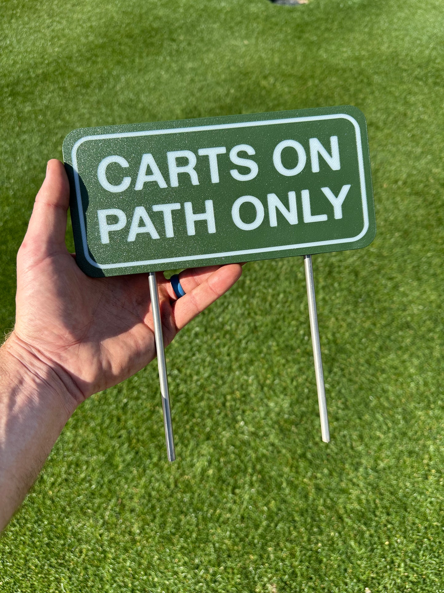 ‘Carts On Path Only’ lawn sign